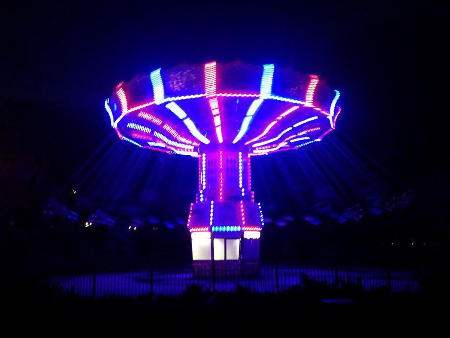 Bavarian Wave-Swinger, Kennywood, Pittsburgh, Pennsylvania, 13 Aug. 2016